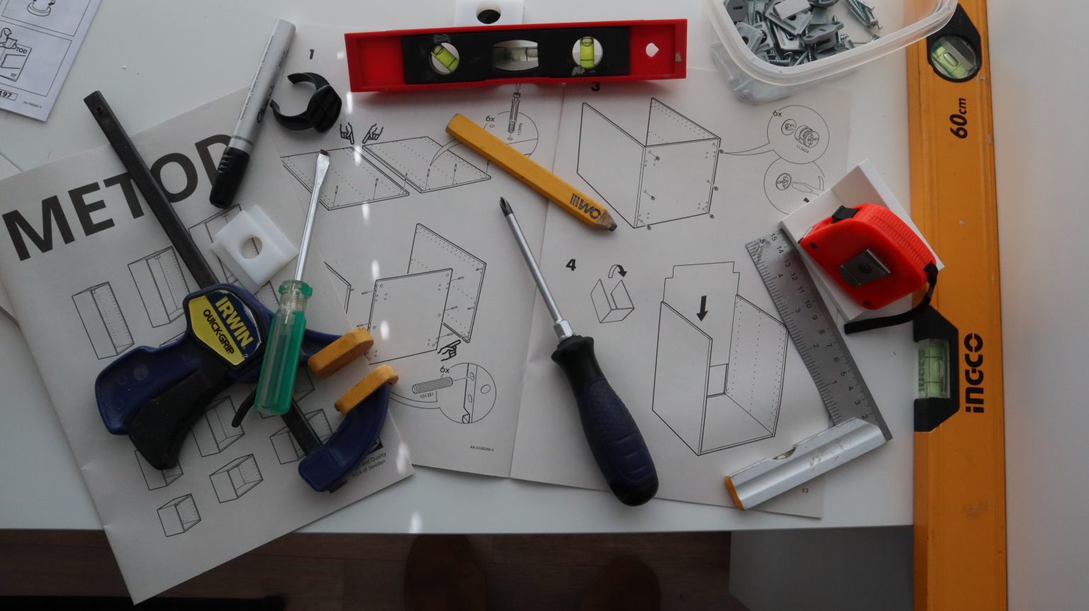 How to assemble an Ikea flat pack beginner’s tutorial ← Basic